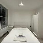 2 Minutes From Marble Arch, In Central London, Private Room E