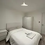 2 Minutes From Marble Arch, In Central London, Private Room E