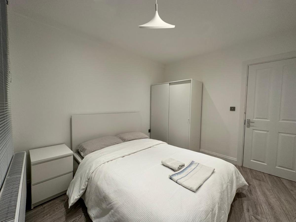 2 Minutes From Marble Arch, In London, Private E *
